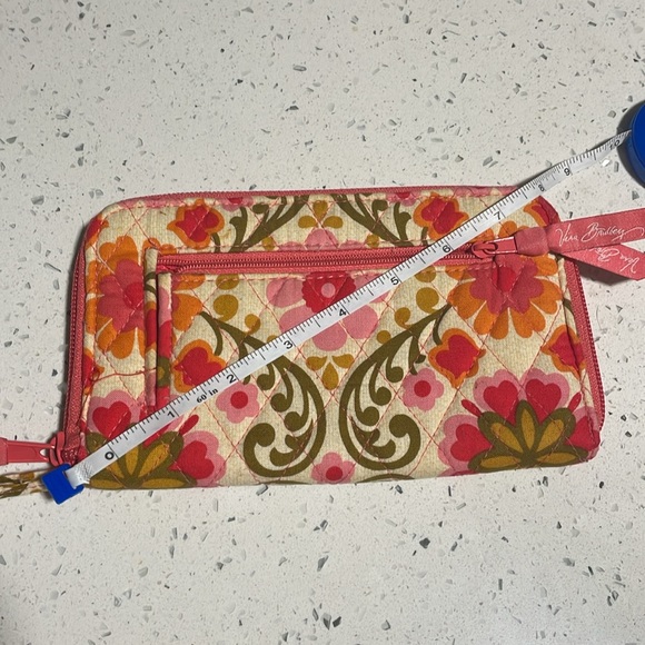 Like New Vera Bradley wristlet wallet~ org, pink, olive grn, gold, cream floral - Picture 10 of 10